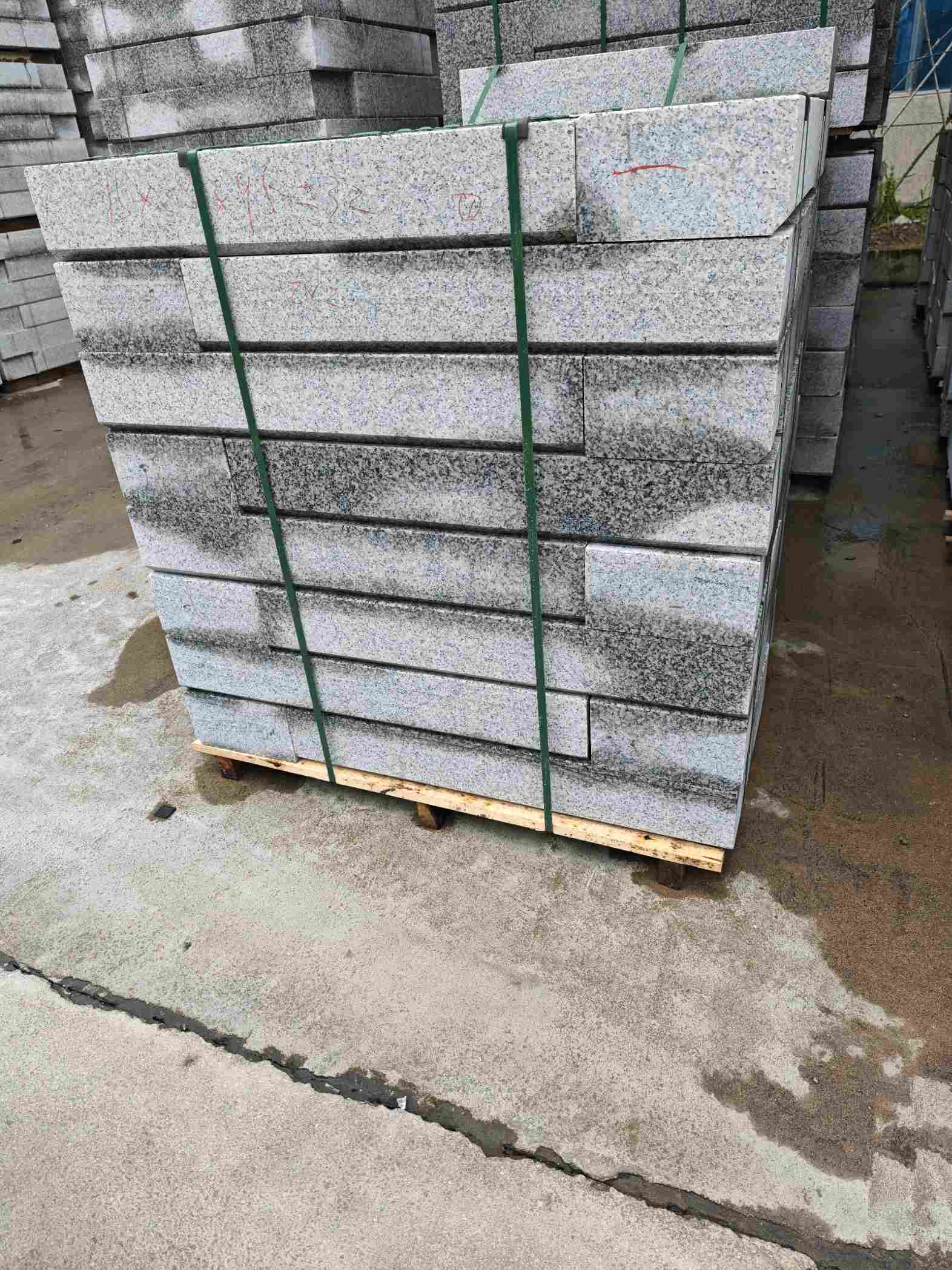 漯河芙蓉白路牙石，马路牙子