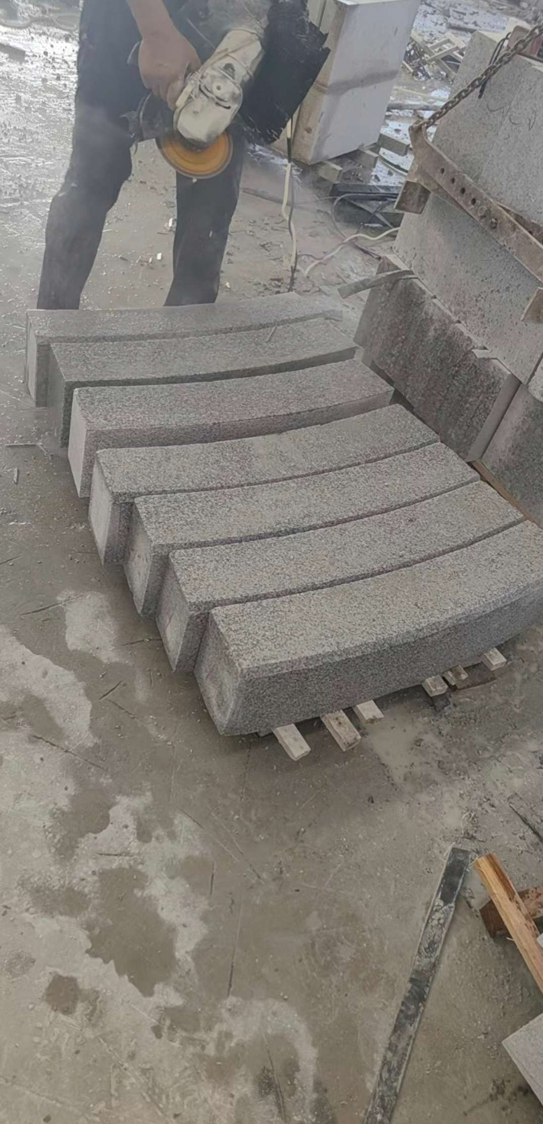 漯河芝麻白弧形路牙石